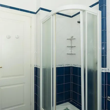 Daire Pit Stop Motorvalley - Near Old Town *